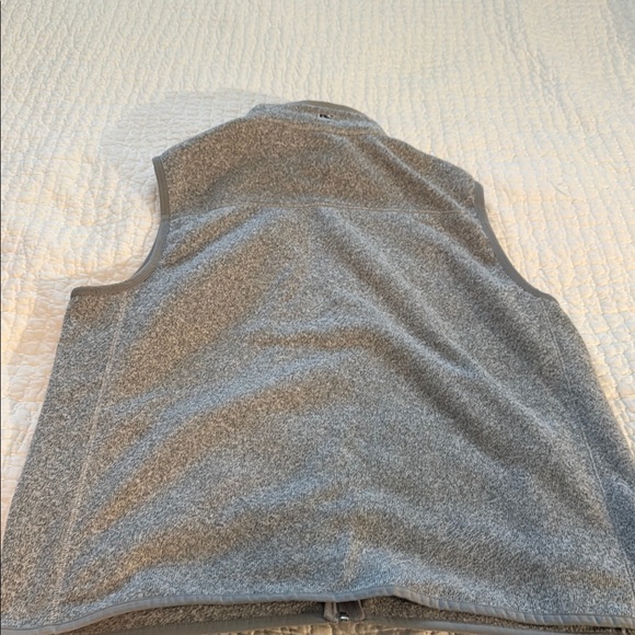 Vineyard Vines Light Weight Fleece Vest - Picture 5 of 6